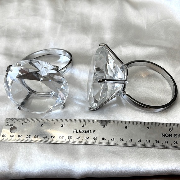 2 Cut Glass VERY LARGE Faux Diamond Ring Engagement Party for Table Deco - Picture 5 of 7